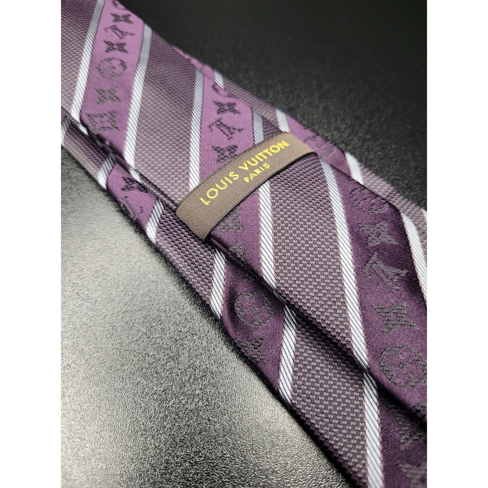 Louis Vuitton Men's Necktie Purple Monogram Stripe Silk 3.5" x 58" Excellent
